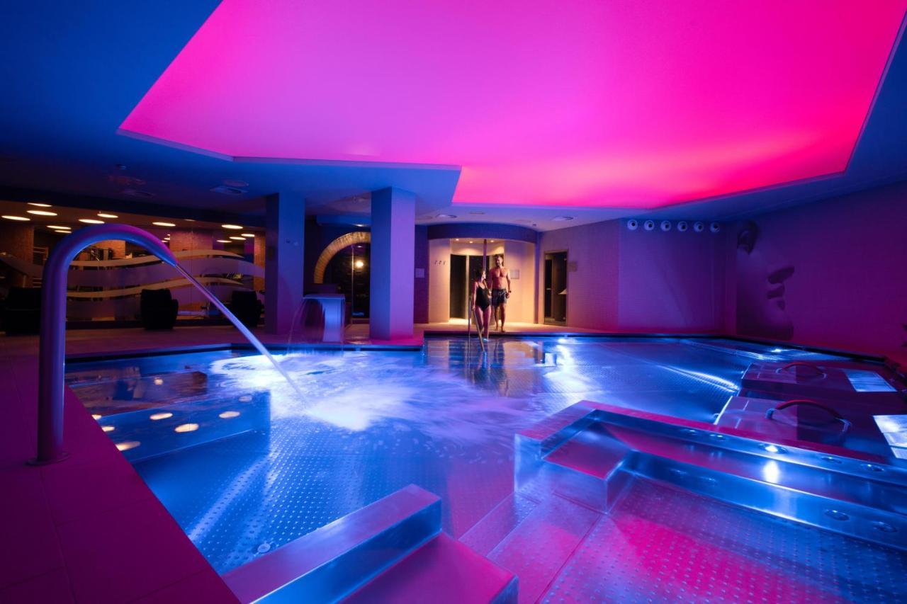 Grand Plaza Hotel & Wellness Andorra la Vella Bagian luar foto The spa at the Hotel