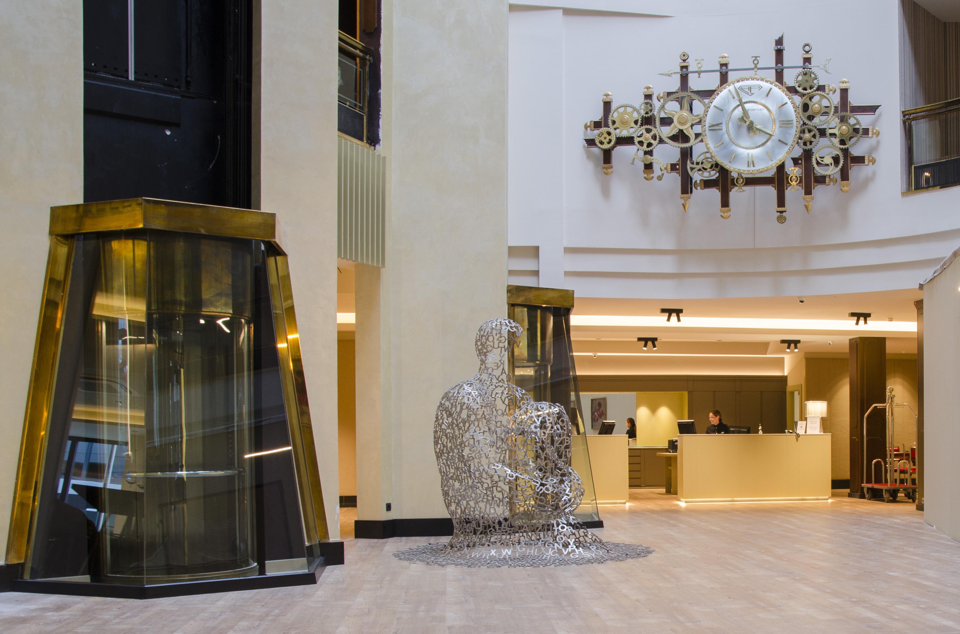 Grand Plaza Hotel & Wellness Andorra la Vella Bagian luar foto The lobby of the hotel